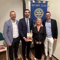 Studio Valle | News : Il Rotary Club di Cittadella festeggia con l'architetto Patrizia Valle il 10° anniversario dell'inaugurazione del restauro del cammino di ronda. Il lavori iniziati nel 1994 sono terminati nel 2013. 2023-07-04 00:00:00